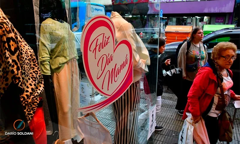 Día de la Madre con saldo negativo: las ventas cayeron 1,4% interanual, con promociones que lejos estuvieron de impulsar las compras